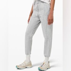 Lululemon Stretch High Rise Jogger Linear Tempo Jacquard Silver Drop Vapor